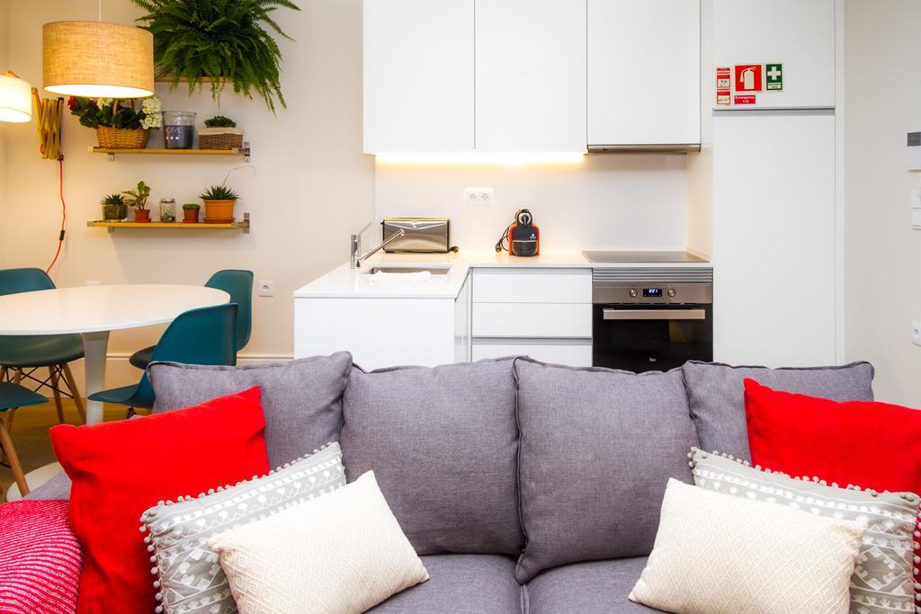 Liiiving In Porto | Central Garden Flat Екстер'єр фото